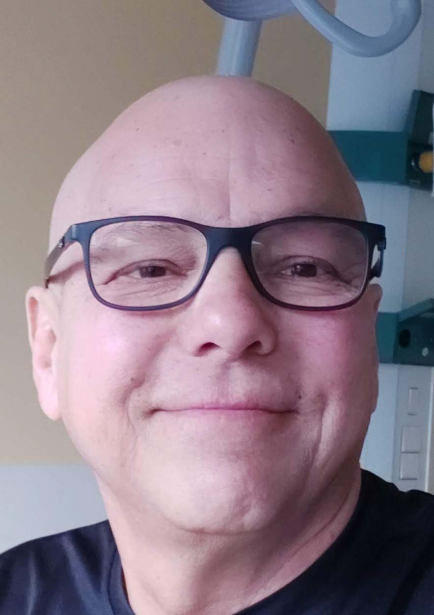 Le sourire de Lionel à l'hôpital où il se bat contre un cancer