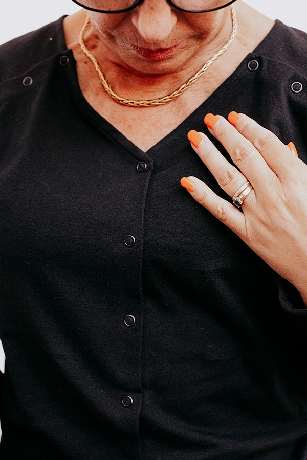 vêtement femme chimio PAC® noir devant vêtement femme chimio PAC® noir devant